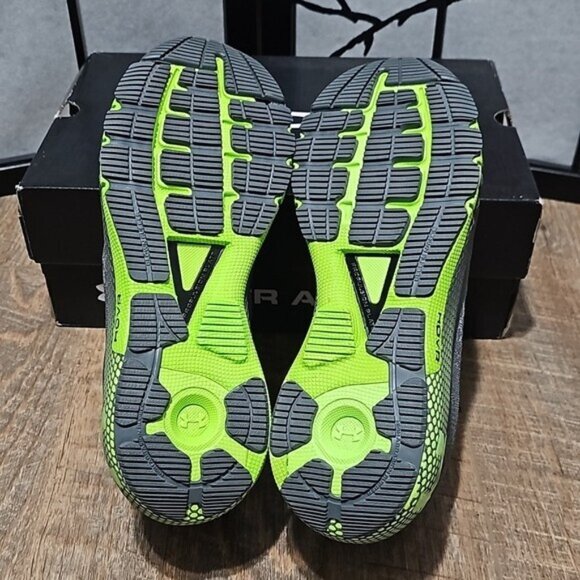 Under Armour Machina 2 Gray Lime Green Shoes Size 8 New - Picture 6 of 8